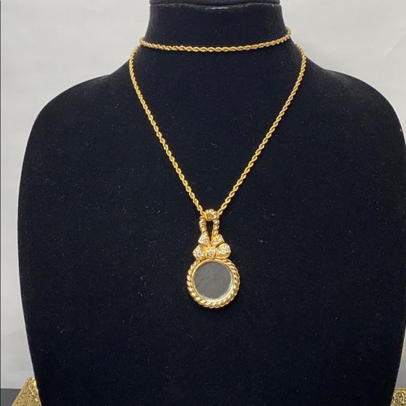 Vintage-Swarovski Hand Mirror Pendant - Picture 3 of 8